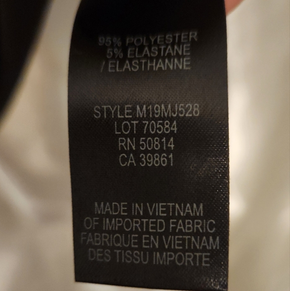 Tahari sleeveless blouse - Picture 5 of 7